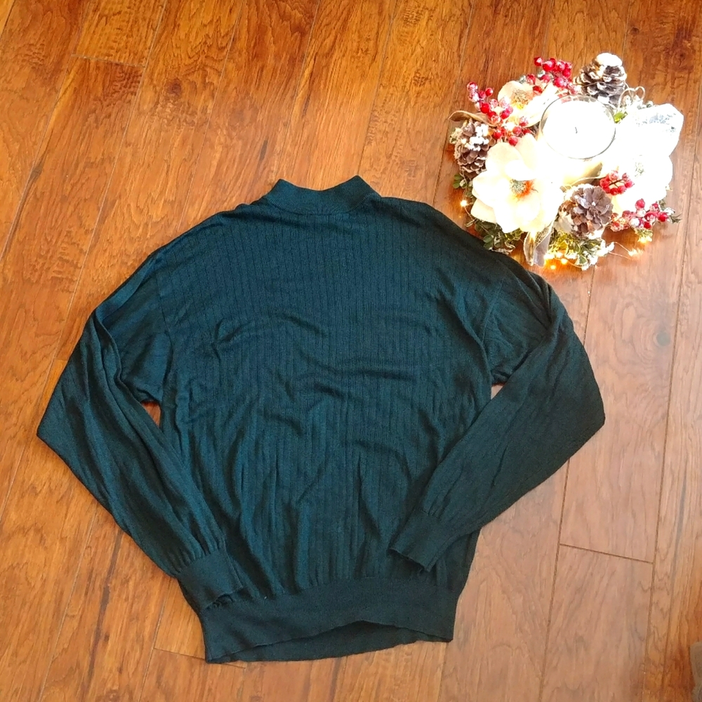 Mondago Forest Green Long Sweater. XL